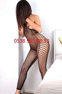 Tarsus Escort: Olgun Erkeklerin Kendine Güvenen Genç Partneri